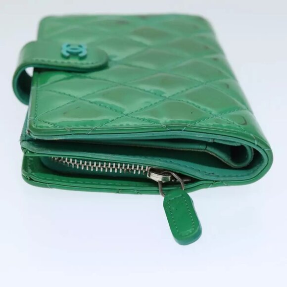 AUTHENTICITY GUARANTEED CHANEL Wallet Enamel Green CC - Picture 9 of 16